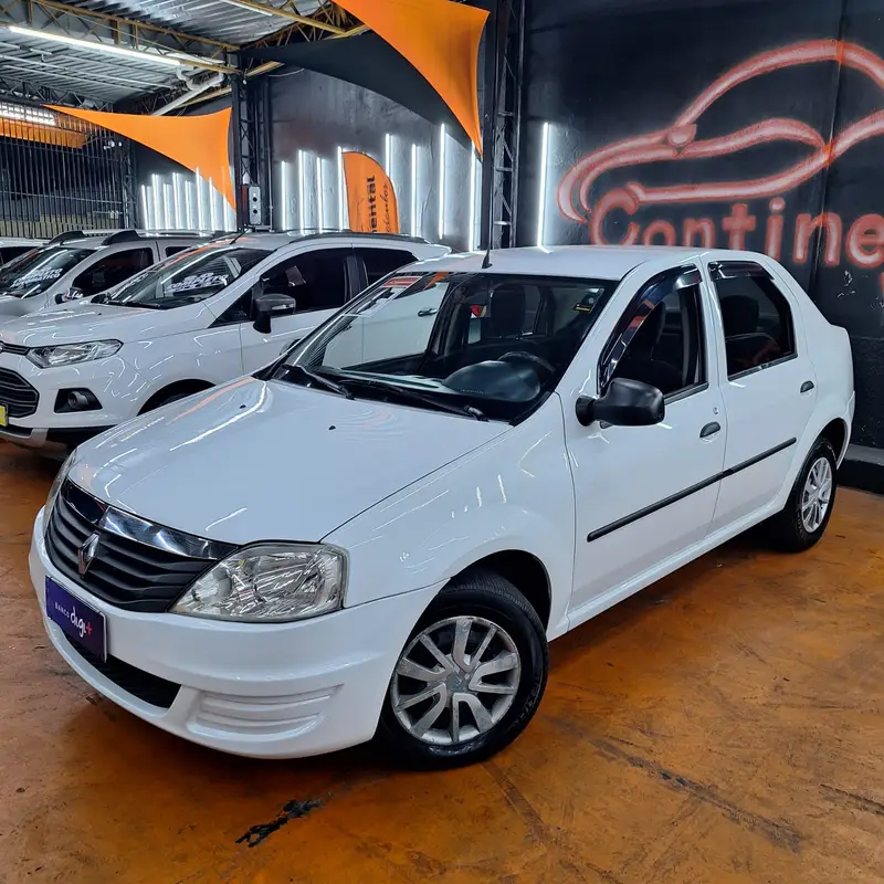 Renault Logan Authentique 1.0 16V (flex)