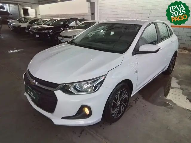 Carro Chevrolet Onix Plus 2024 LT 1.0