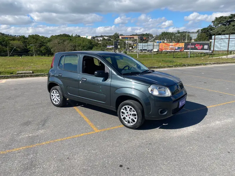 Fiat Uno Vivace Italia 1.0 8V (Flex) 4p