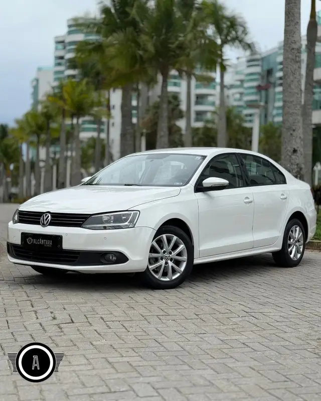 Carro Volkswagen Jetta 2012 2.0 Comfortline Tiptronic (Flex)