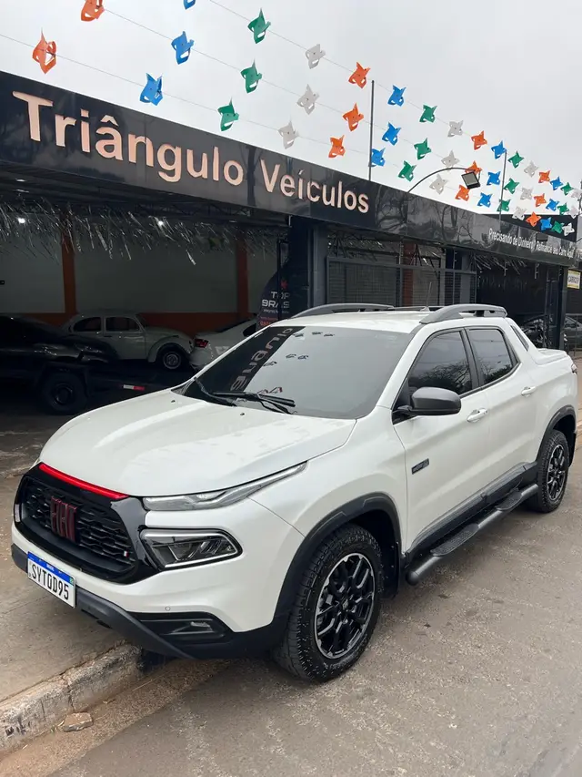 Carro Fiat Toro 2024 Ultra 2.0