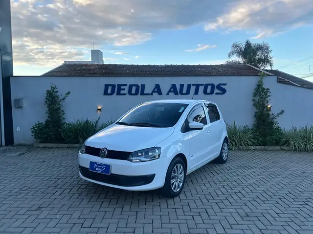 Carro Volkswagen Fox 2011 1.0 8V (Flex) 2p