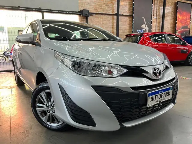 Carro Toyota Yaris 2020 1.5 XL Plus Connect CVT (Flex)