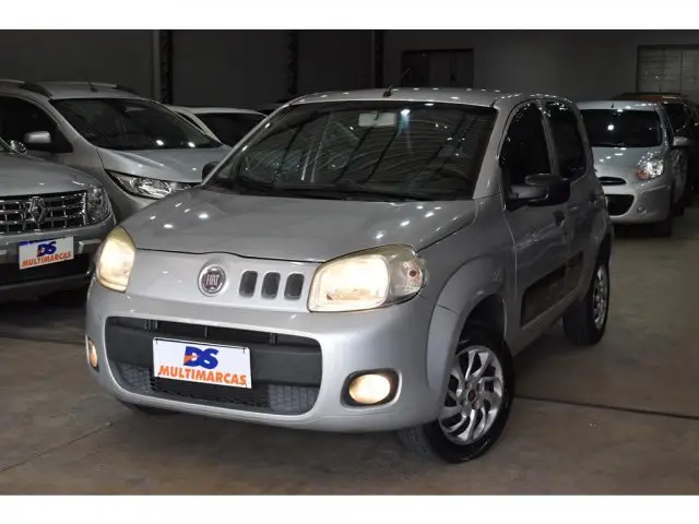 Fiat Uno Vivace 1.0 8V (Flex) 4p