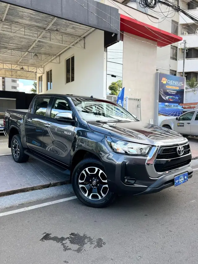 Carro Toyota Hilux Cabine Dupla 2023 SRV 4x4 2.8 Diesel