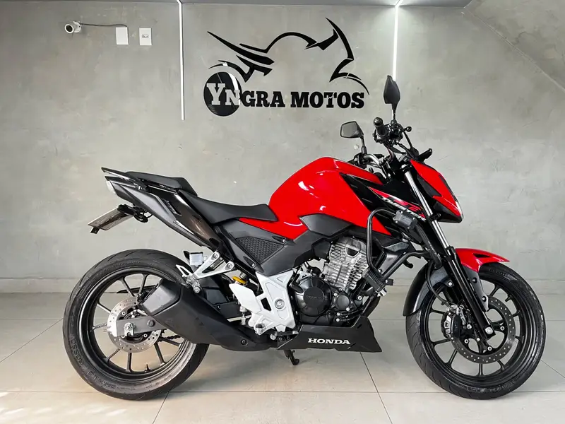 Honda CB 300F Twister (ABS)
