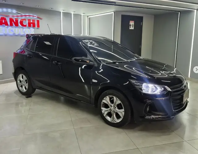 Carro Chevrolet Onix 2023 LT 1.0