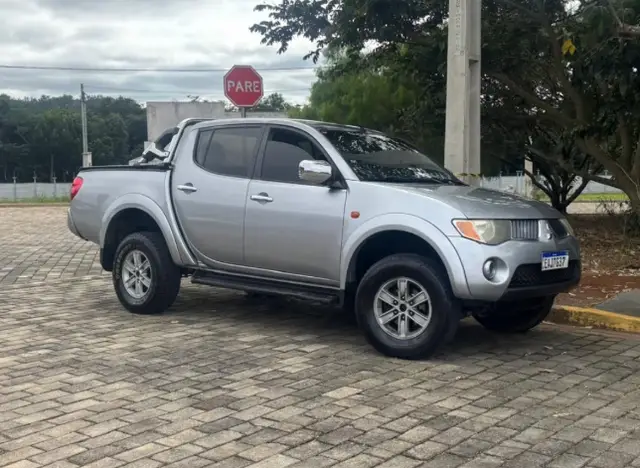 Carro Mitsubishi L200 Triton Sport 2008 L 200 Triton HPE 4x4 3.2 (cab. dupla)