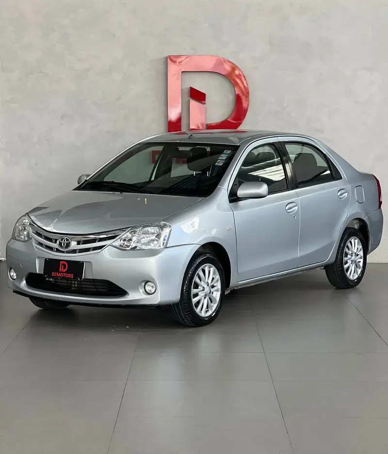 Toyota Etios Sedan XLS 1.5 (Flex)