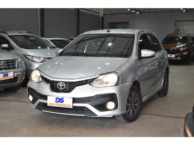 Toyota Etios Platinum 1.5 (Aut) (Flex)