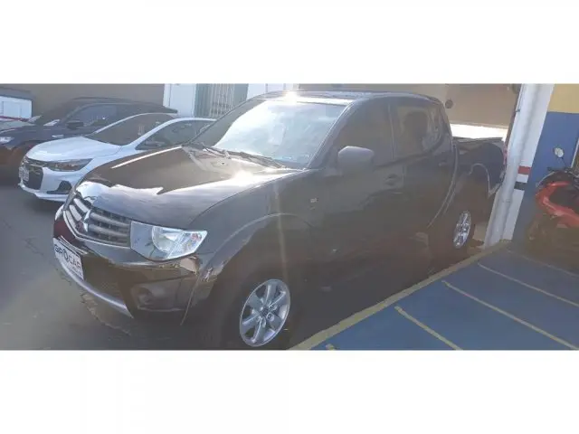 Carro Mitsubishi L200 Triton Sport 2013 2.4 HLS (Flex)