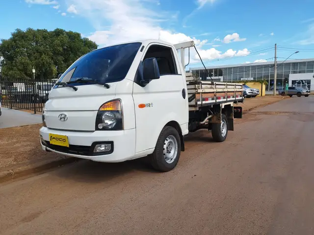 Carro Hyundai HR 2014 2.5 TCI HD Longo com Caçamba