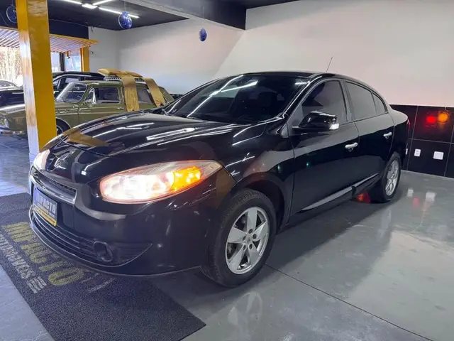 Carro Renault Fluence 2014 2.0 16V Dynamique (Flex)