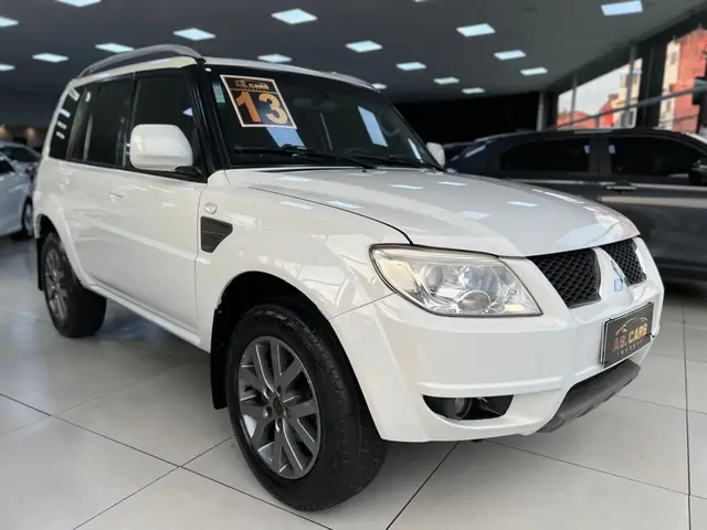 Carro Mitsubishi Pajero TR4 2013 2.0 16V 4x2 (Flex)