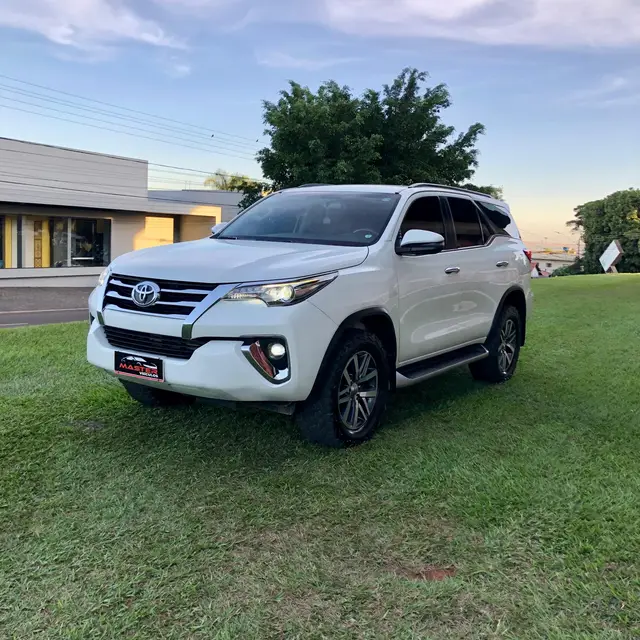 Carro Toyota SW4 2019 2.8 TDI SRX 7L 4x4 (Aut) (Diesel)