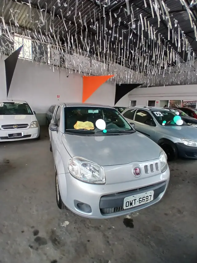 Carro Fiat Uno 2014 Vivace 1.0 8V (Flex) 2p