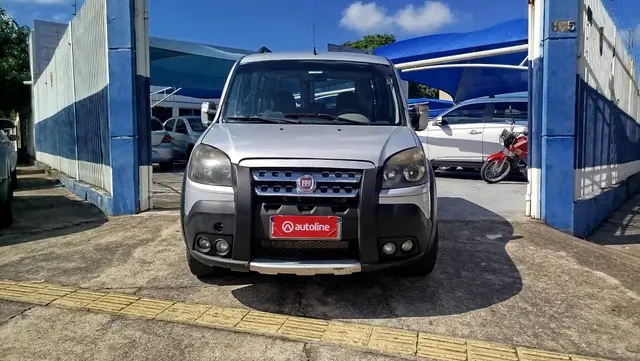 Carro Fiat Doblò 2012 Adventure 1.8 16V (Flex)