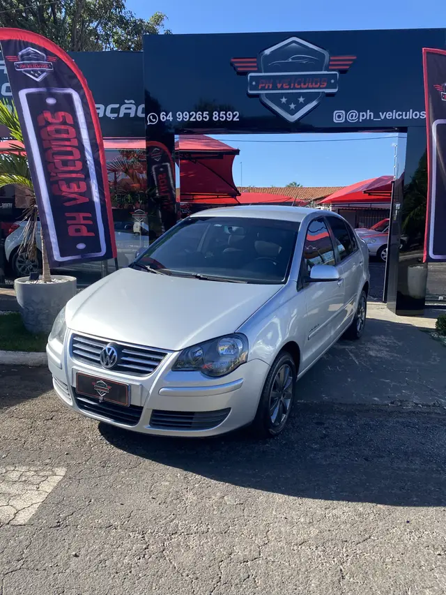 Carro Volkswagen Polo Sedan 2011 1.6 8V (Flex)