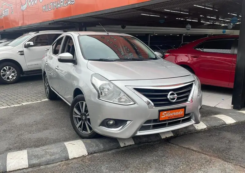 Nissan Versa 1.0 12V (Flex)