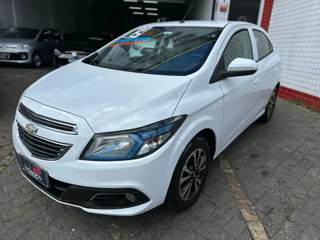 Carro Chevrolet Onix 2015 1.4 LTZ SPE/4 (Aut)