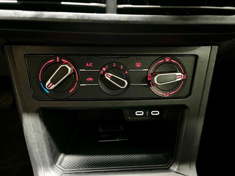 Polo Track 1.0 Flex 12V 5p