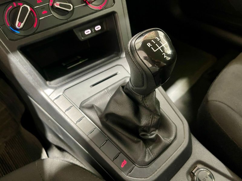 Polo Track 1.0 Flex 12V 5p