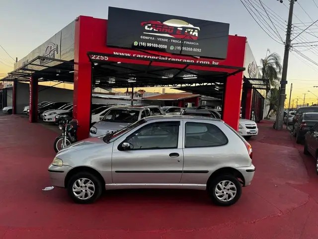 Carro Fiat Palio 2005 ELX 1.0 8V