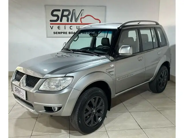 Carro Mitsubishi Pajero TR4 2012 2.0 16V 4X4 (Flex)