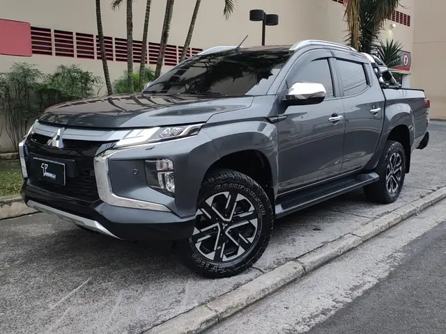 Carro Mitsubishi L200 Triton Sport 2023 HPE-S 2.4