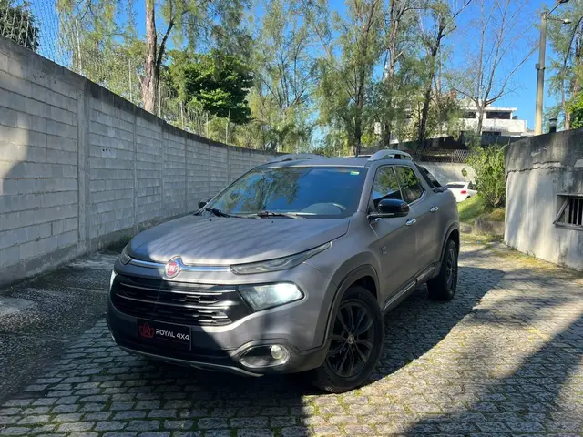 Carro Fiat Toro 2019 Volcano 2.0 diesel AT9 4x4