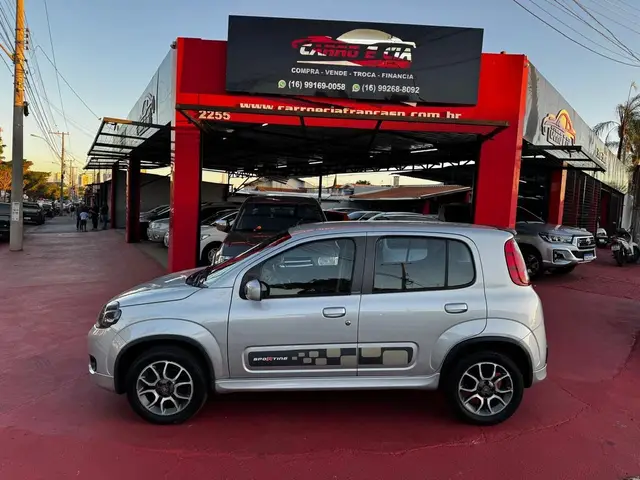 Carro Fiat Uno 2012 Sporting 1.4 8V (Flex) 4p