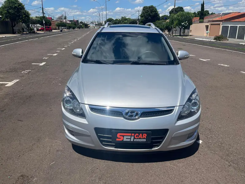 Hyundai i30 CW 2.0i GLS (Aut)