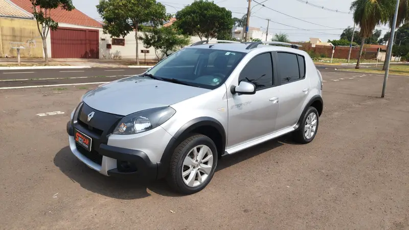 Renault Sandero Stepway 1.6 16V Hi-Flex (aut)