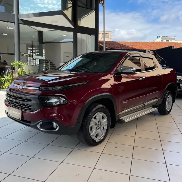 Carro Fiat Toro 2017 Freedom 2.4 TigerShark AT9 (Flex)