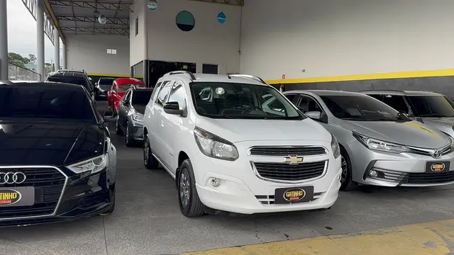 Carro Chevrolet Spin 2017 Advantage 5S 1.8 (Flex) (Aut)
