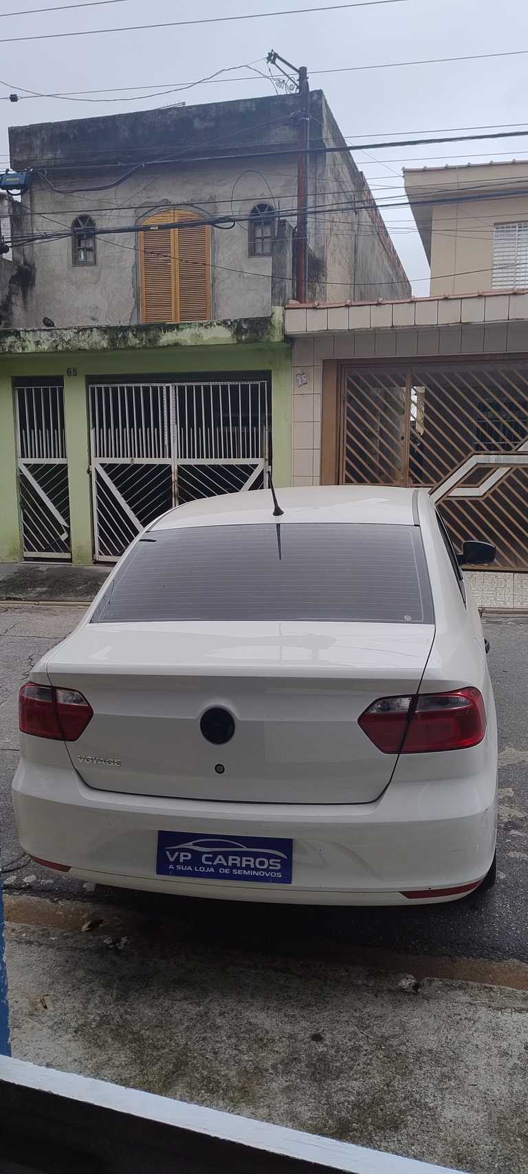 alt=