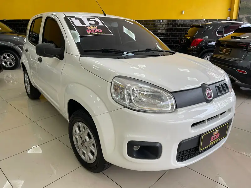 Fiat Uno Attractive 1.0 8V (Flex) 4p