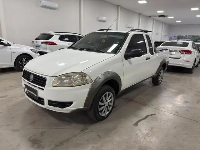 Carro Fiat Strada 2012 Working Celeb.1.4 Fire Flex 8V CE