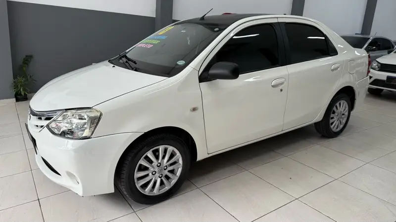 Toyota Etios Sedan XLS 1.5 (Flex)