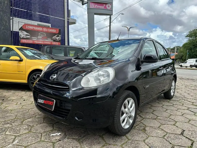 Nissan March 1.6 16V S (Flex)