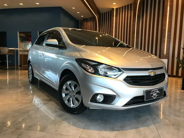 Carro Chevrolet Onix 2019 1.0 LT SPE/4