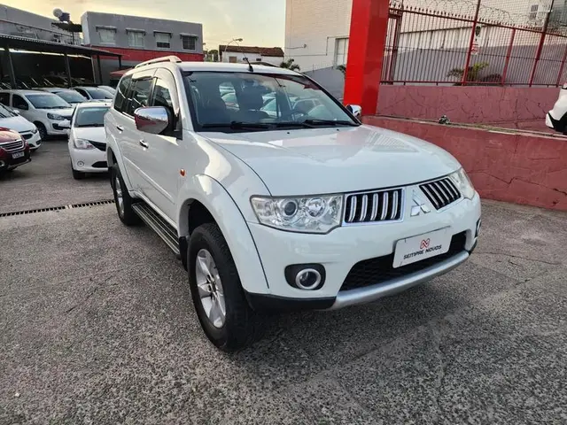 Carro Mitsubishi Pajero Dakar 2013 3.5 HPE 4WD (aut)(Flex)