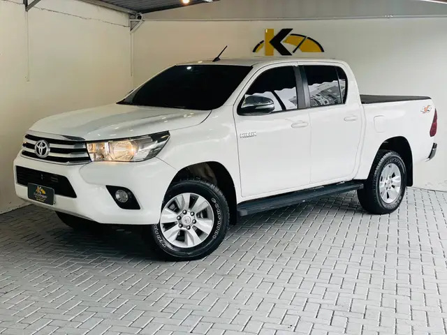 Carro Toyota Hilux Cabine Dupla 2017 Hilux 2.8 16v TDI SRV CD 4x4 (Aut)
