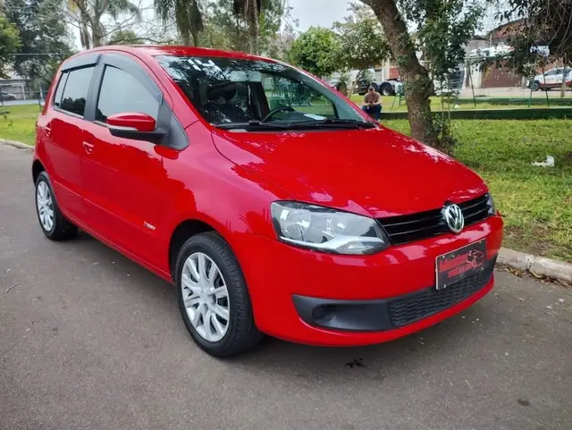 Carro Volkswagen Fox 2014 1.0 TEC (Flex) 4p