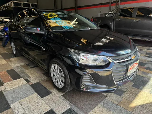 Carro Chevrolet Onix Plus 2023 LT 1.0