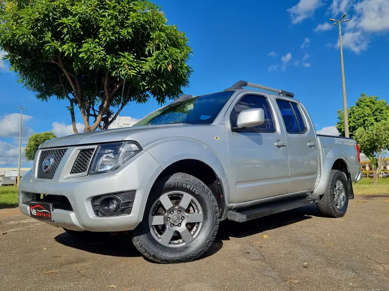 Nissan Frontier 2.5 TD CD 4x4 SV Attack