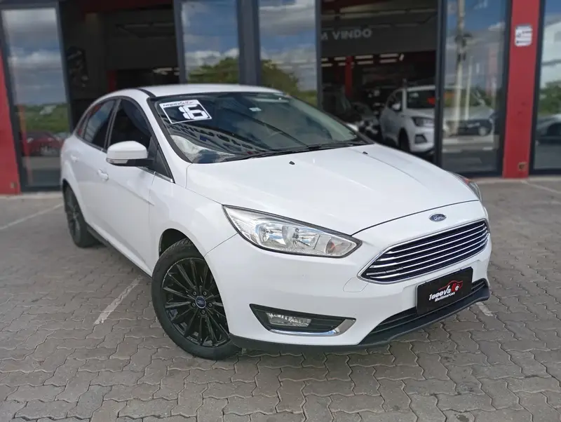 Ford Focus Sedan Titanium Plus 2.0 PowerShift (Aut)