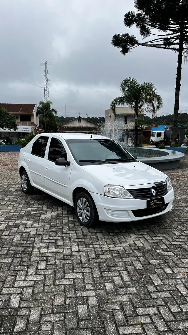 Carro Renault Logan 2011 Serie Limitada Up 1.0 16V (Hi-Flex)