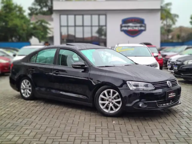 Carro Volkswagen Jetta 2013 2.0 Comfortline (Flex)