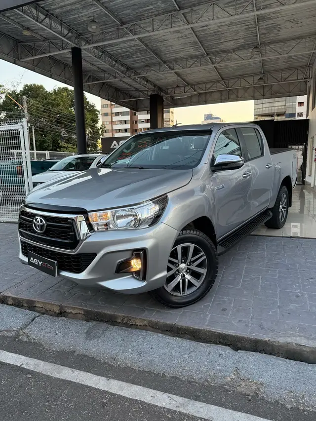 Carro Toyota Hilux Cabine Dupla 2019 Hilux 2.8 TDI SRV CD 4x4 (Aut)